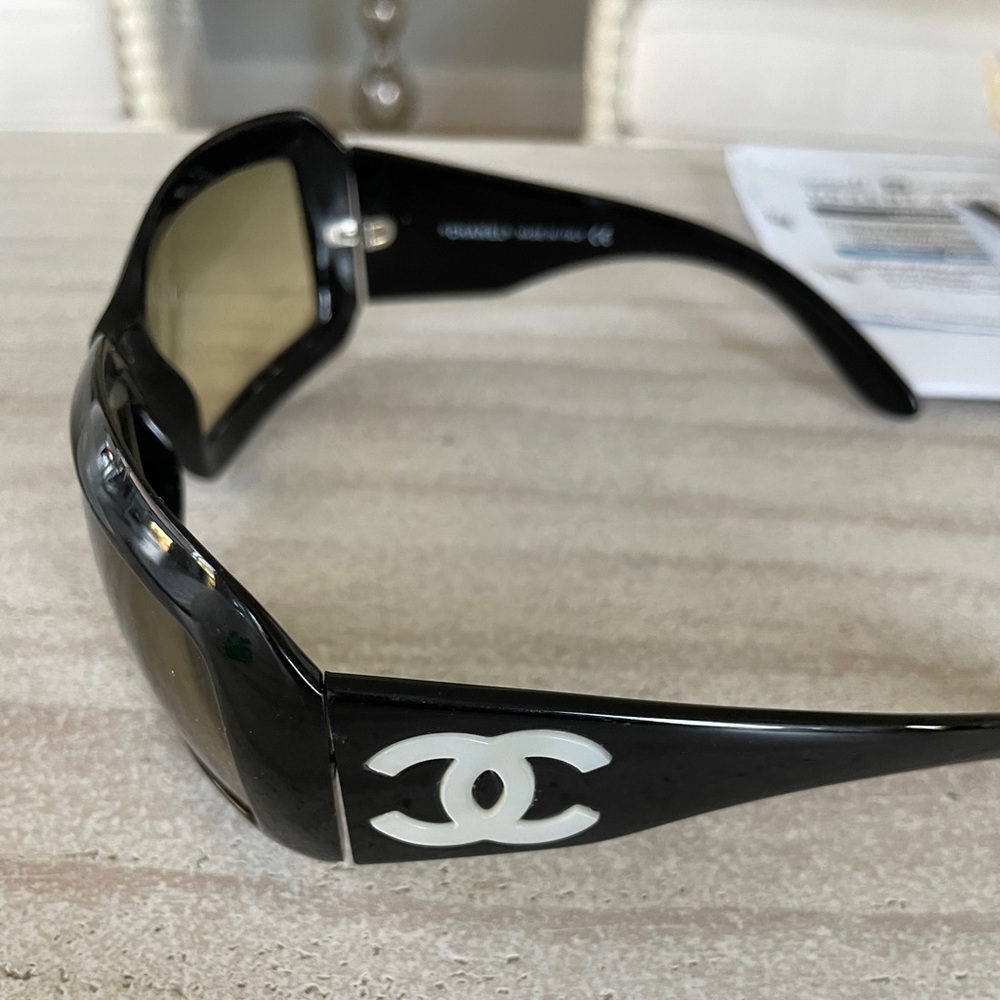 Chanel Sunglasses Black